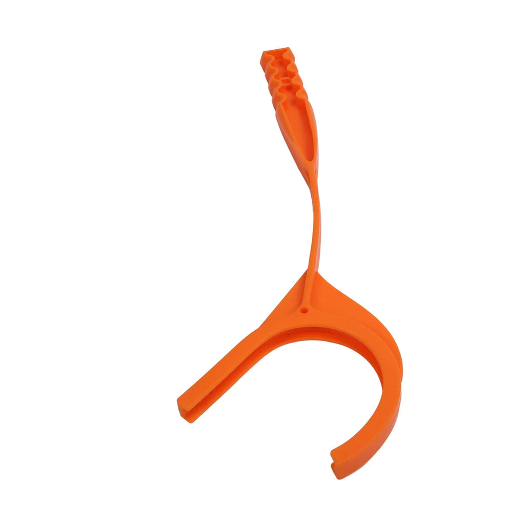 Hand thrower for clay targets